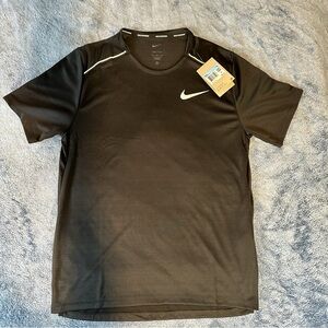 Nike Dri-FIT Miller Running Shirt Men’s Size L Black Reflective AJ7565-010